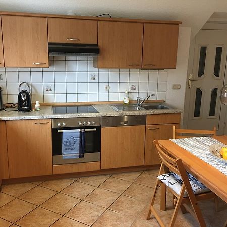 Ferienwohnung In Domnaehe Ерфурт Екстериор снимка