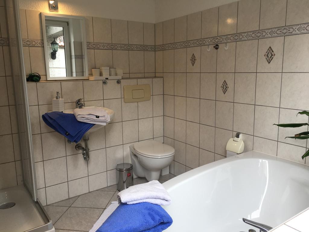 Ferienwohnung In Domnaehe Ерфурт Екстериор снимка