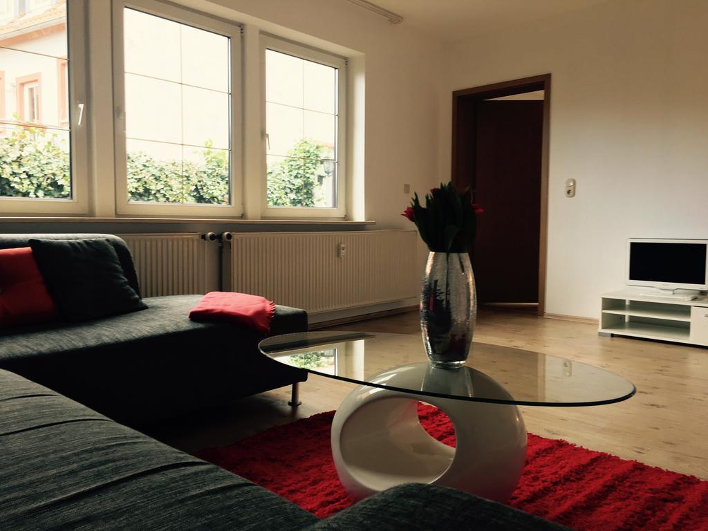 Ferienwohnung In Domnaehe Ерфурт Екстериор снимка